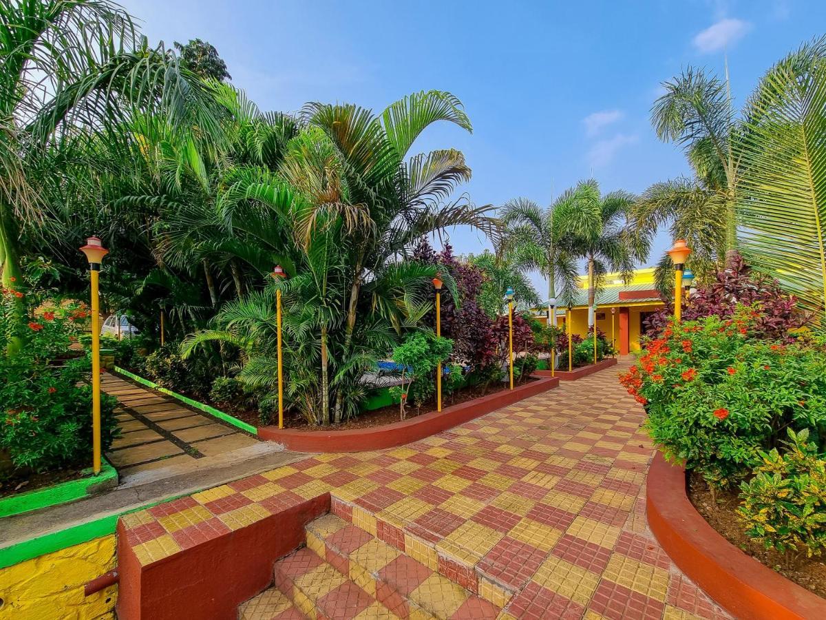 Natures Dreamland Holiday Homes, Igatpuri Esterno foto